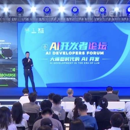 路特斯机器人CEO李博：大模型时代的智能驾驶生产力工厂