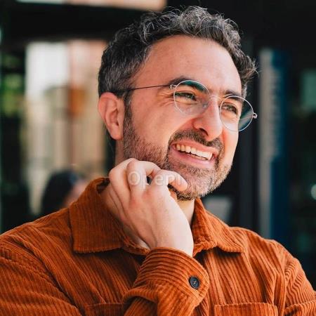 DeepMind创始人：AI将让人类远离心理问题，13亿美元GPU算力打造最强个人助理｜附实测记录