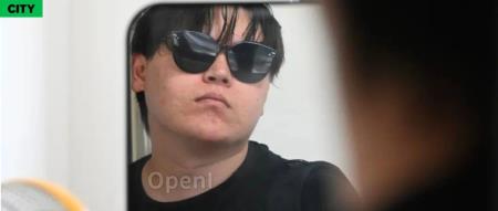 他的手机上有个抑郁症开关