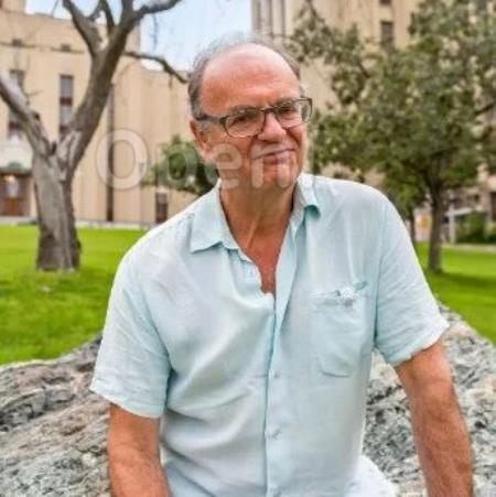 数学家孜孜以求的数学证明本质是一种社会契约，为什么这么说？