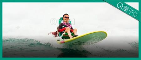 渐冻症少年闪光阿里数学竞赛！靠自学进MIT研究黑洞，导师：很像霍金