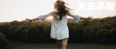 苹果明日发布的新品详细信息曝光 / LPL首次四支队伍进八强 /《老友记》钱德勒扮演者去世