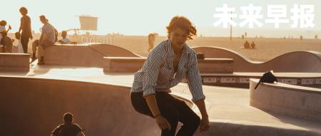 GPTs 功能正式上线 / 苹果正利用大语言模型改造 Siri / 华为智选车首款轿车智界 S7 亮相