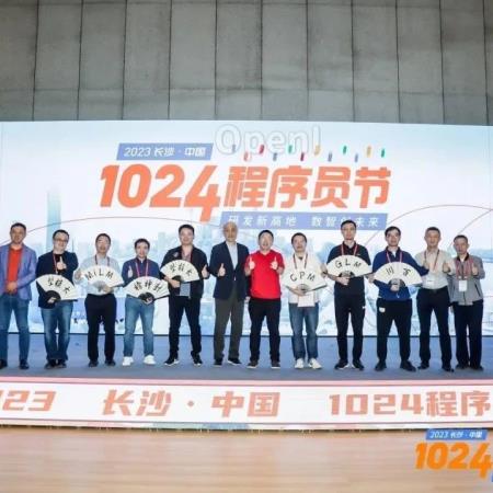 九问中国大模型掌门人,万字长文详解大模型进度趋势