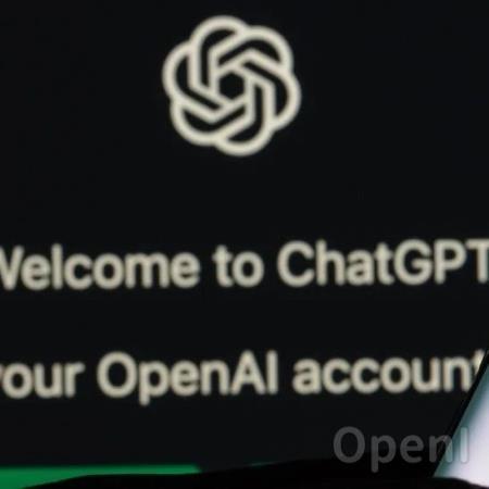 ChatGPT突现惊天大BUG!全功能GPT-4免费用,网友玩嗨了