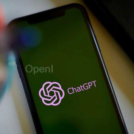 ChatGPT这一年:从病毒式AI机器人到OpenAI董事会之争