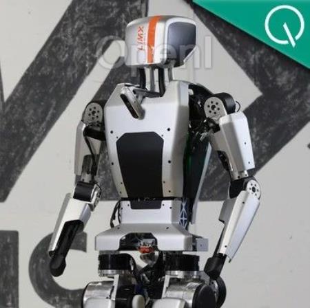 国产具身人形机器人征服复杂场景: 实时感知规划，动态告别“盲走”