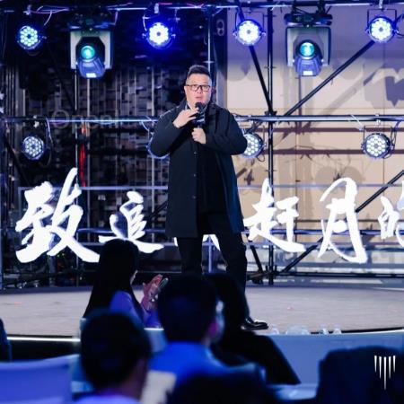 卓世科技COO李伟伟:AI大模型驱动商业转化的多元实践|甲子引力