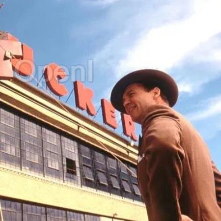 香港大学徐东教授成立文生视频大模型公司「徐图智能」