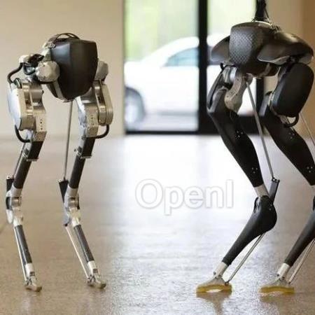 为什么人形机器人腿都站不直？