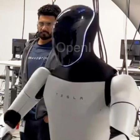马斯克机器人叠衬衫大翻车?手指灵活如人类,却被曝远程遥控