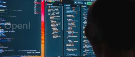 这款国产免费编程工具火了!清华博士团队开发,响应延迟短、准确率高