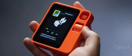 CES上的惊喜AI硬件!199美元、真正的AI助手rabbit r1,可以帮用户操作任意app