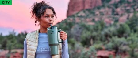 比星巴克更会卖杯子的公司,一年爆卖 53 亿元