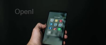 一句指令自动玩手机，网上冲浪神器Mobile-Agent来了