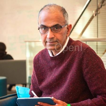 普林斯顿DeepMind用数学证明:LLM不是随机鹦鹉!「规模越大能力越强」有理论根据