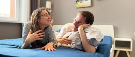 小哥ChatGPT找女友：聊了5239个女生，现在订婚了