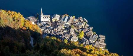 两会热议:政府工作报告提出的“人工智能+”行动如何在各行业落地?