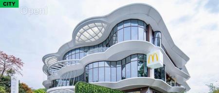 「麦门」又有新打卡点,这次是一个巨型「充电宝」| Feel Good 周报