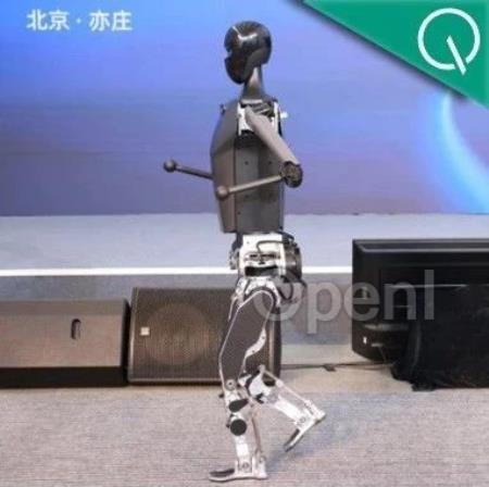 人形机器人在北京亦庄跑起来了