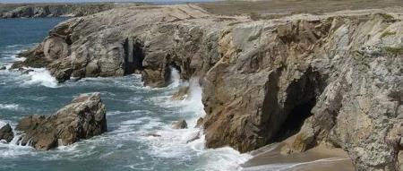 刘强东AI数字人首播,30分钟观看破千万;雷军回应爽文人生:不是高考状元、没有40亿;特斯拉大裁员:员工对赔偿满意|AI周报