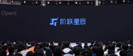 告别微软，姜大昕带领这支精英团队攀登Scaling Law，万亿参数模型已有预览版