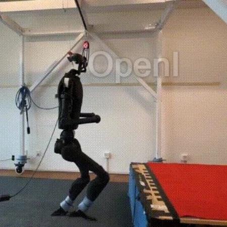 中国人形机器人学会跑酷,跳上40公分高台,深度学习技术是关键