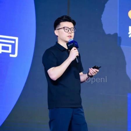 易点天下技术中心副总经理张奥迪:向AI要产能,向数据要决策,构建出海营销新生态|甲子引力X