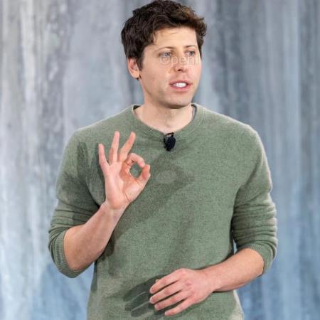 奥特曼挂帅新团队，OpenAI新一代大模型开训，前任高管却「投敌」了