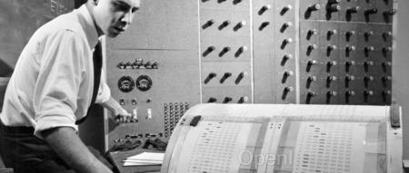 MLP 的时代结束了?全新神经网络架构 KAN 横空出世,MIT华人一作!