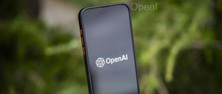 突发 | ChatGPT 即将登陆 iPhone！苹果接近与 OpenAI 达成协议