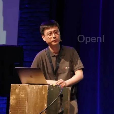 卢威：大语言模型在软件编程领域的现状及挑战