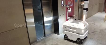 跟骑手学习送外卖，这家具身智能公司的机器人已经上岗挣钱了