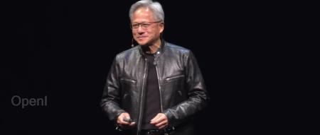 全球最强GPU芯片已量产、下一代Rubin曝光,老黄继续打破摩尔定律