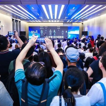 王兴兴、王鹤、卢宗青、邵林、高阳等专家共论具身前沿