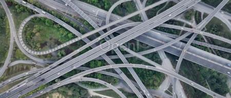 全网围观魏建军直播:长城端到端智驾大模型挑战重庆「魔幻路况」