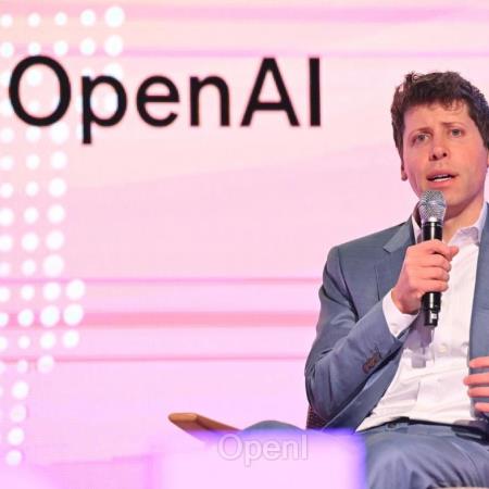 GPT-5或于3个月后发布；英伟达市值成全球第一；AI教父支持超级AI取代人类丨AI情报局