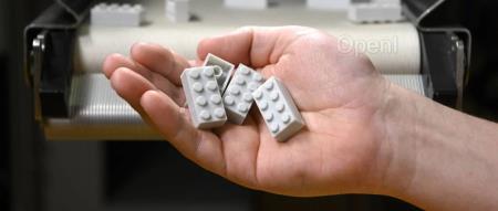 乐高给扣员工奖金增加了一个理由，值得鼓励 | Feel Good 周报