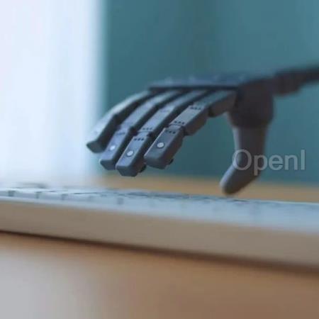 Nature最新封面:AI训练AI?也许越来越笨