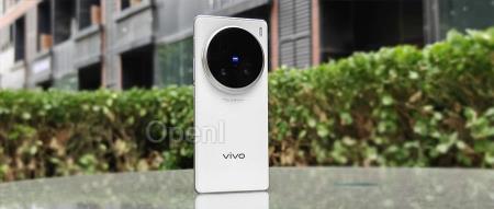 vivo X100 Ultra深度体验：人人随手拍大片，蓝心小V比Siri更能干