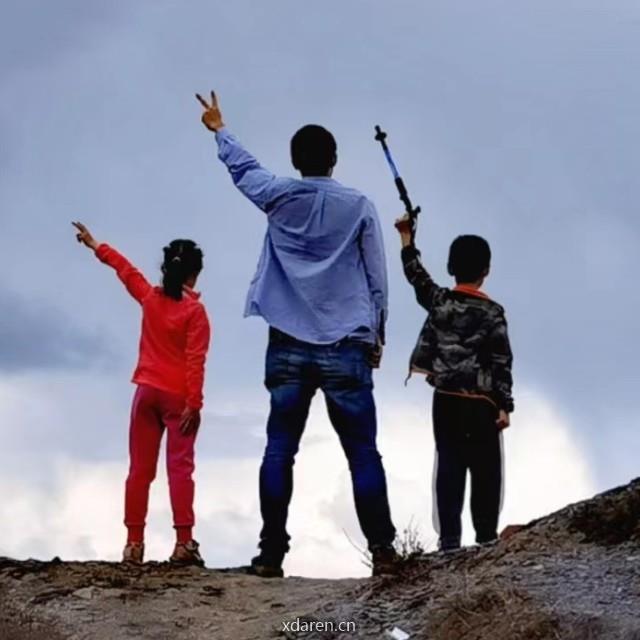 爸爸里海带娃记