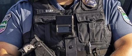 三星 Z Flip「跨界」,成为警用执法记录仪