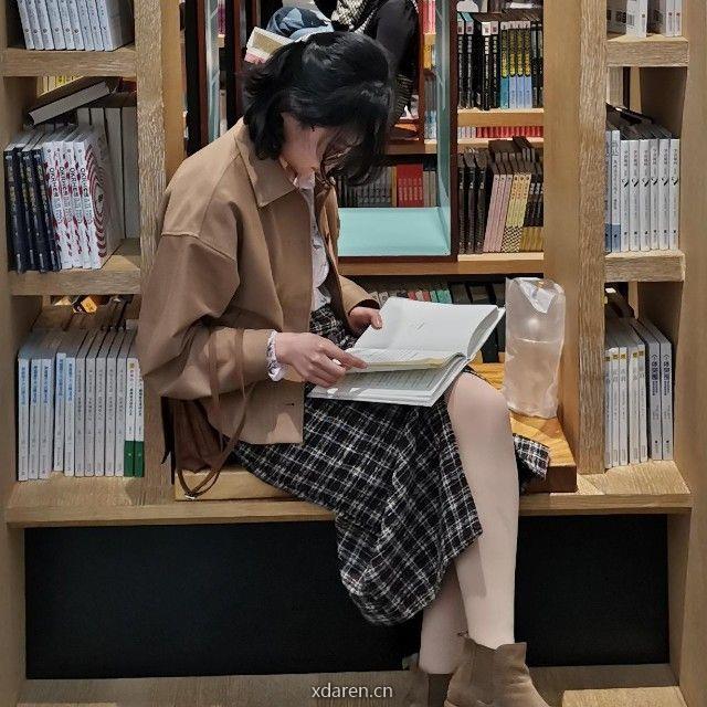 发发执笔