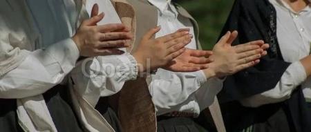 融到2.2 亿美元才3个月就“闹崩”!5个创始人走了3个,这家 DeepMind 系创企一款AI产品都还没发!