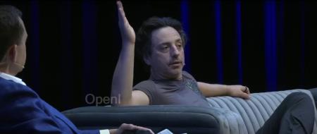 谢尔盖布林：谷歌不敢用Transformer，作者全跑路了，现在我每天都在写代码