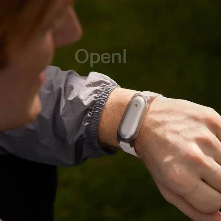 聚焦生产力,不做陪伴,可穿戴AI录音硬件Plaud NotePin发布