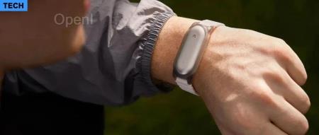 iPhone AI 录音机卖爆之后,这家公司推出了 1700 元的 ChatGPT 版小米手环