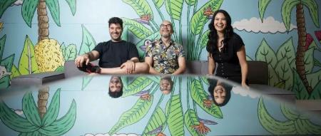 1.9 亿月活、260 亿估值的Canva,想借助 AI,挑战 2300 亿的 Adobe