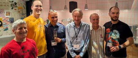 除了Ilya,刚拿诺奖的Hinton还教出了这些AI博士