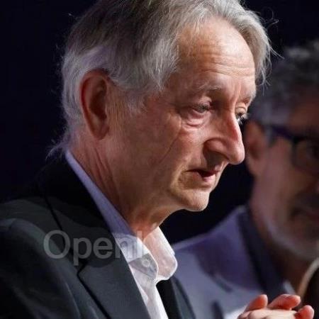 AI教父Hinton万字访谈: 人类可能只是AI演化过程中的一个过渡阶段